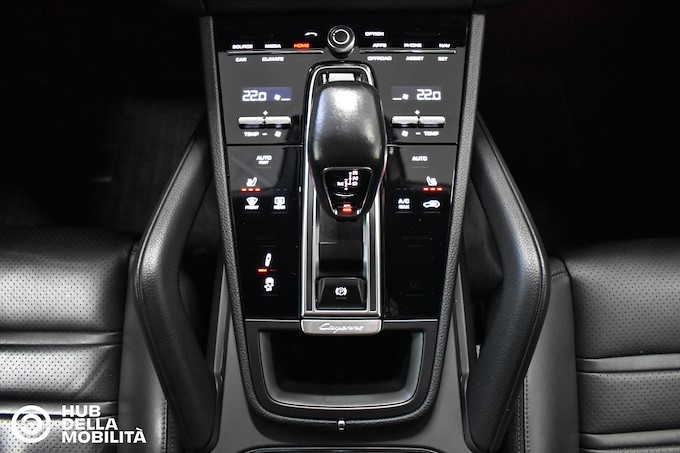 PORSCHE Cayenne Coupé 3.0 V6 Platinum Edition